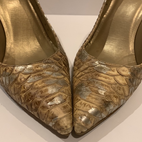 Stuart Weitzman Snakeskin Stilettos Size 9 - Picture 6 of 7